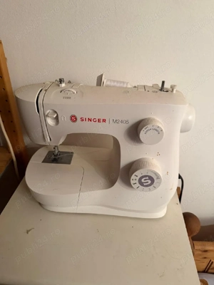 Ma ina de cusut Singer M2405, ca nouă 
