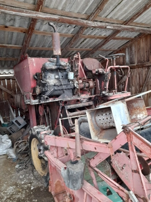 Vând combină pentru fier vechi 