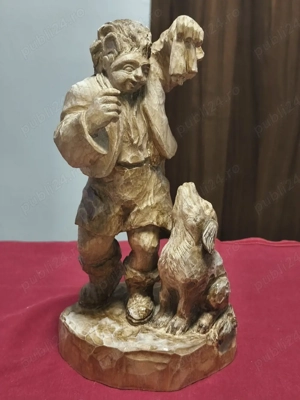 Vând sculptură Bărbat cu câinele 