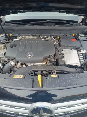 Mercedes Benz GLB 220 - imagine 8