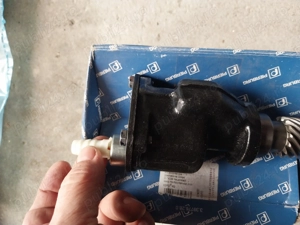 pompa vacum Audi 80 - imagine 3