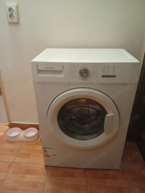 Vând mașină de spălat haine 