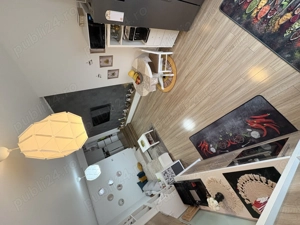 Apartment 3 camere, grădină proprie , spațios  - imagine 3