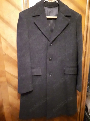 Palton bărbătesc  ,nou ,din stofa gri de lană  fină  cardata