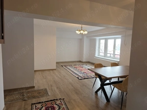 Inchiriez apartament 3 camere Centrul Civic Camera de Comert - imagine 5