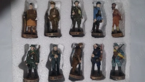 Set 10 soldatei vintage resin noi Franta pictati manual