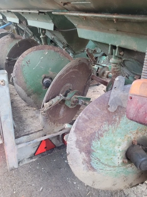 Semănătoare,mașină plantat cartofi - imagine 5