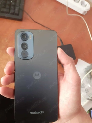Vand telefon motorola edge 30 meteor grey  stocare 256gb ram 8 - imagine 4