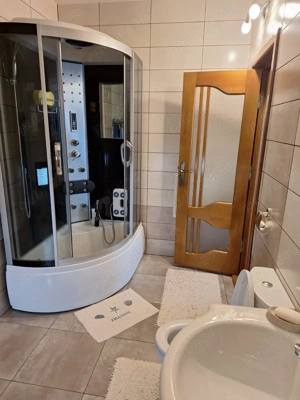 Vand casa spatioasa cu livada si teren generos (7200 mp) in Catamaresti-Deal, Botosani - imagine 8