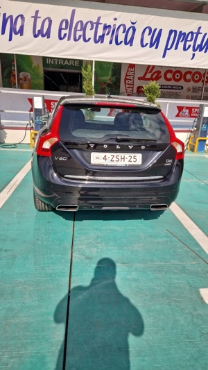 Volvo V 60 Plug in hybrid - imagine 2