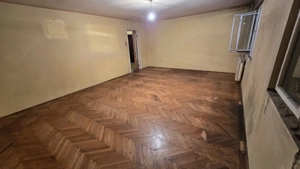 Proprietar vând apartament decomandat 3 camere 90 mp Brad zona Spital