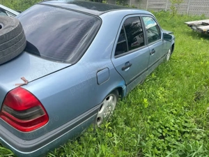 Dezmembrez Mercedes C Class 2001 1.8 benzina