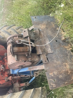 Vand Tractor Renault 1151 - imagine 2