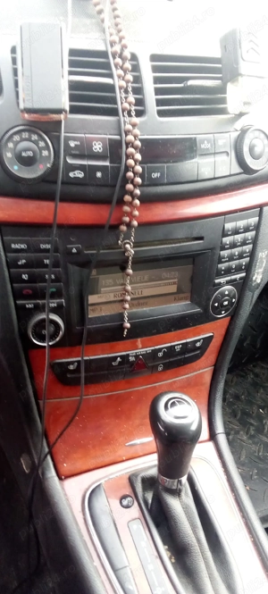 Vînd  Mercedes  E clas  2009 - imagine 7