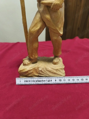 Vand sculptura Țaran cu coasă.