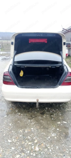 Vînd  Mercedes  E clas  2009 - imagine 8