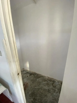 Apartament 3 camere de vanzare , Independetei M17 , et.4 , 73.900 euro - imagine 9