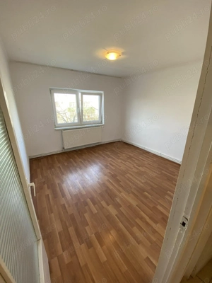 Apartament 3 camere de vanzare , Independetei M17 , et.4 , 73.900 euro - imagine 2