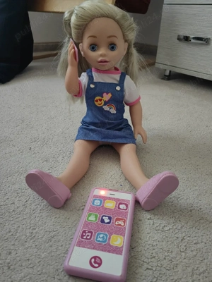 Păpușa Zoe lb romana