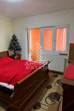 Apartament 3 camere, etaj 3, garaj sub bloc, zona Girocului