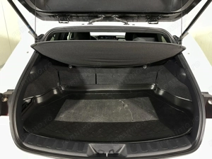 Lexus UX - imagine 12