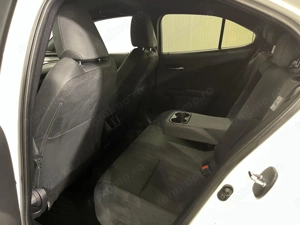 Lexus UX - imagine 11