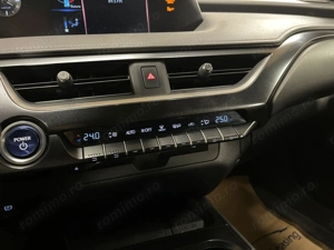 Lexus UX - imagine 15