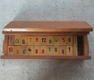 Remi cu piese din lemn 