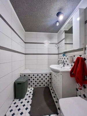  Apartament modern 3 camere, decomandat, 70mp - zona Lipovei - imagine 9