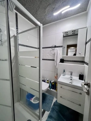  Apartament modern 3 camere, decomandat, 70mp - zona Lipovei - imagine 11