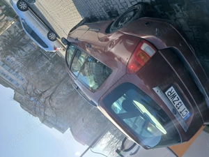 Ford Focus 1.6 benzina - imagine 3