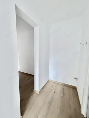 Vand 2 cam Libertatii etaj 1 confort 1 [complet renovat] - imagine 7