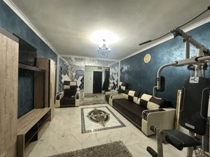 Agentia imobiliara VIGAFON vinde apartament 2 camere Vest-Aurora - imagine 2