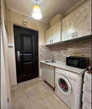 Cameră cămin în spate la Jumbo, mobilată și utilată, 16mp, baie proprie 