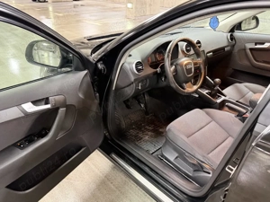 Audi A3 8P Facelift  2.0 TDI 140 CP Euro 5 , 04.2010 Impecabil - imagine 8