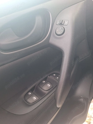 Nissan Qashqai 1.2 Benzina 116 CP - imagine 8