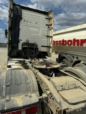 Cap tractor Volvo  - imagine 7