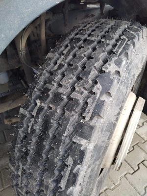 De vanzare ansamblu cap tractor Volvo+semiremorca - imagine 4