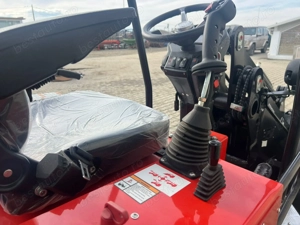 Incarcator frontal Mammut WL10   ridica 800 kg   inaltime 2,5 m   25 Hp - imagine 6