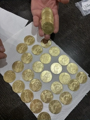 Vand galbeni placati cu aur de 24k Frank Iosif 4 ducat 1915 1 1 cu cei originali 