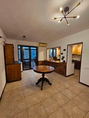 De vanzare apartament 4 camere- Apusului - imagine 2