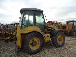 Dezmembrez New Holland 2007 