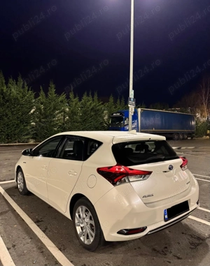 Toyota Auris Hybrid - imagine 3
