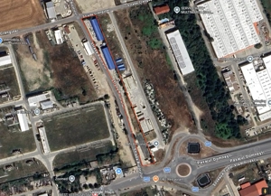 Teren 4725 mp, 2 hale  x 440 mp, 3000 mp căi betonate, trei deschideri la drumuri asfaltate - imagine 2