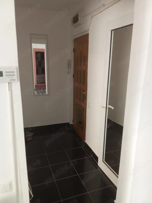 Vanzare  Apart. 2 cam. cf. 1 semidecomandat, etajul 4 din 4, mobilat si utilat  Bld. Independentei  - imagine 4