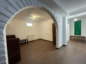 Casa 9 camere , 7 Dormitoare , 8 Bai / 400 mp utili / 350 mp Curte /Comision 0% - imagine 12