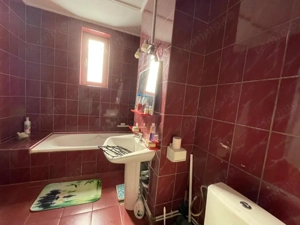 Casa 9 camere , 7 Dormitoare , 8 Bai / 400 mp utili / 350 mp Curte /Comision 0% - imagine 15