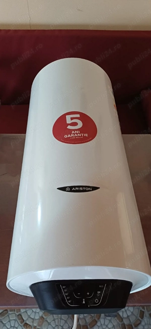 Boiler electric Ariston 50L cu display electronic , folosit f putin .