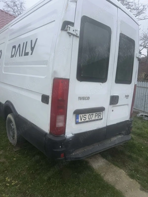 Iveco Daily autoutilitară  - imagine 3