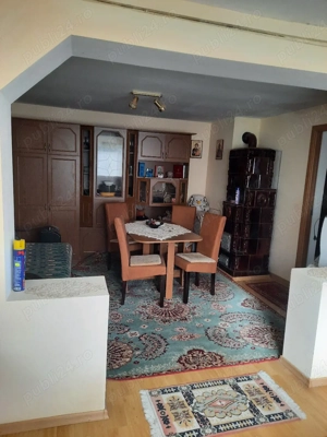 Casă familiala de vanzare  - imagine 2